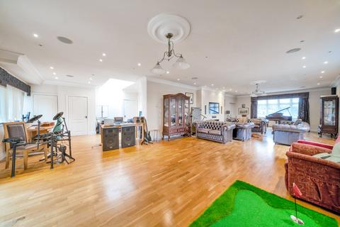 undefined, Woodcote Road, Purley,  CR8