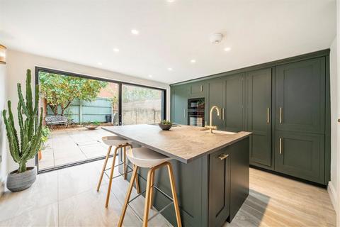 3 bedroom terraced house for sale, Pages Walk, London SE1
