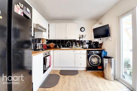 undefined, Nutfield Road, London