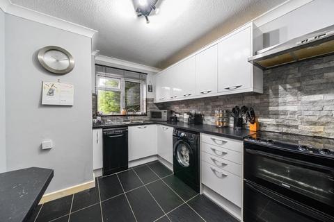 3 bedroom semi-detached house for sale, Vincent Road,  Aylesbury,  HP19