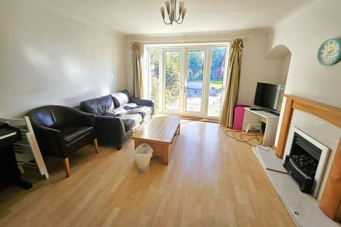 undefined, West Byfleet, Surrey, KT14