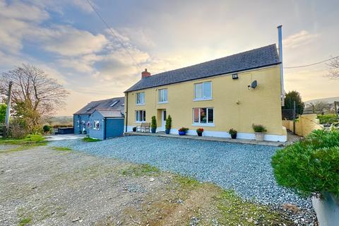9 bedroom property with land for sale, Clynderwen SA66