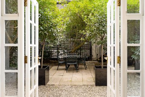 4 bedroom apartment to rent, Basil Street, London, SW3