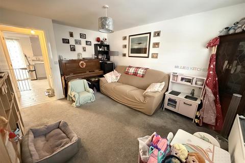3 bedroom semi-detached house for sale, Knight Drive, Burton on Trent DE13
