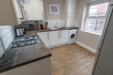 undefined, Molyneux Road, L6 6AW,