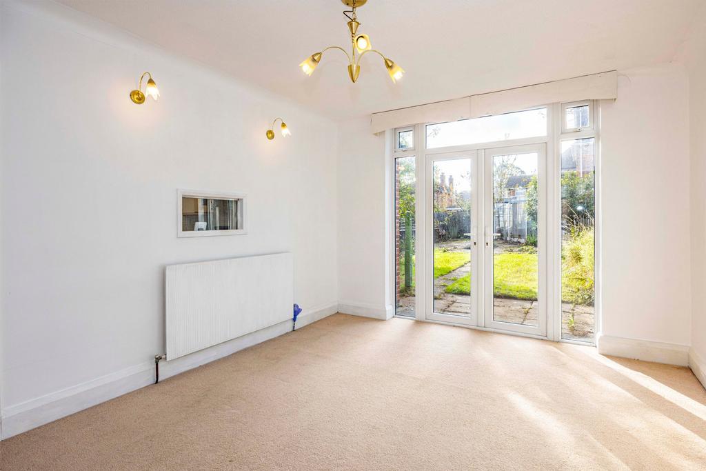 Lounge/Dining Room