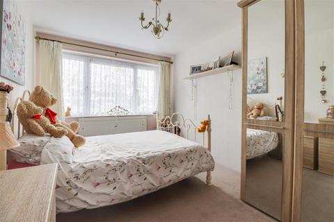 undefined, Hunters Lodge, Leigh-on-Sea SS9