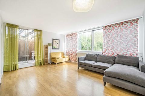 2 bedroom flat for sale, Hurstway Walk, London W11