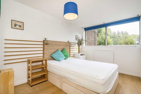 2 bedroom flat for sale, Hurstway Walk, London W11