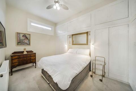 2 bedroom flat to rent, Ribblesdale Road, London SW16