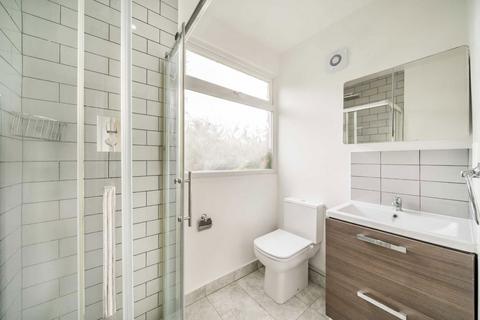 2 bedroom flat to rent, Ribblesdale Road, London SW16