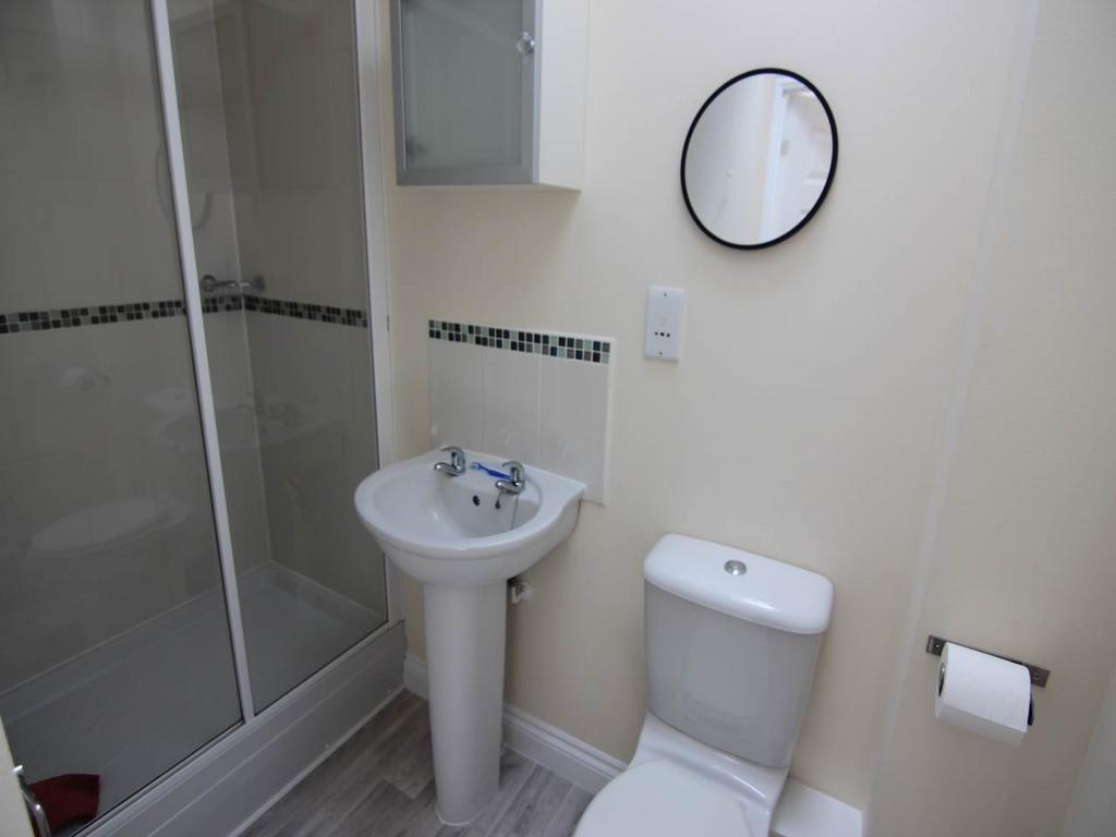 Kent ave 9 en-suite