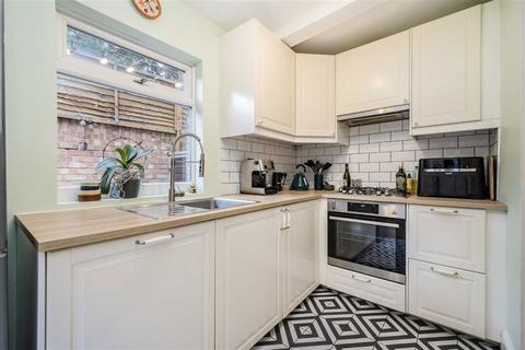 2 bedroom flat for sale, Vaughan Road, London SE5