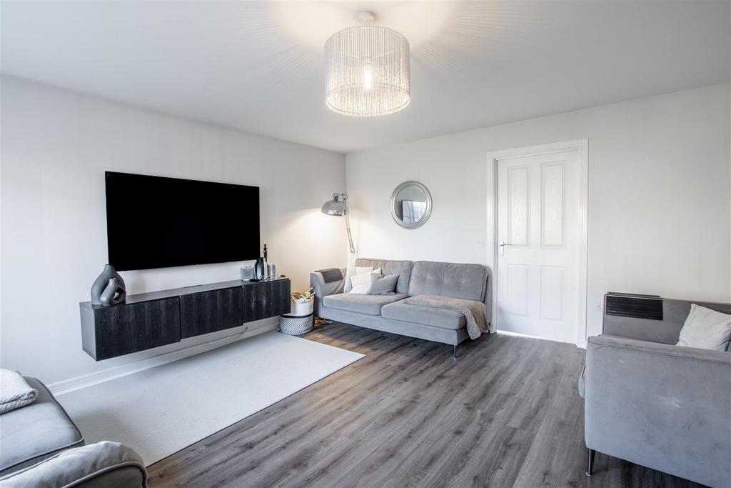Lounge-1.jpg