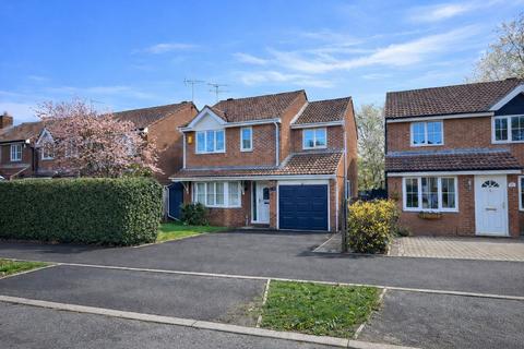 4 bedroom detached house for sale, Gresley Close, Welwyn Garden City, AL8
