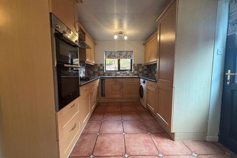 5 bedroom detached house to rent, Tynedale Close, Oadby, Leicester