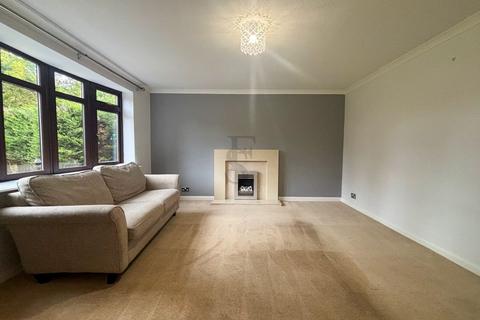 5 bedroom detached house to rent, Tynedale Close, Oadby, Leicester