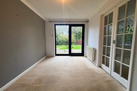 5 bedroom detached house to rent, Tynedale Close, Oadby, Leicester
