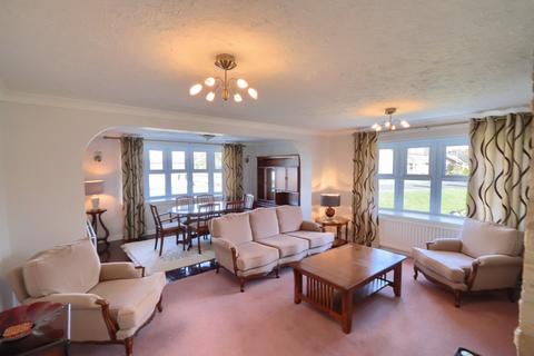 3 bedroom bungalow for sale, Newstead Avenue, Whitehouse Farm