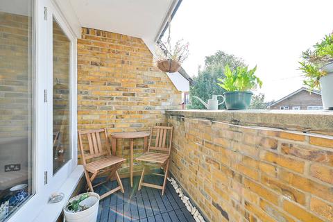 2 bedroom flat to rent, Prince of Wales Terrace, Turnham Green, London, W4