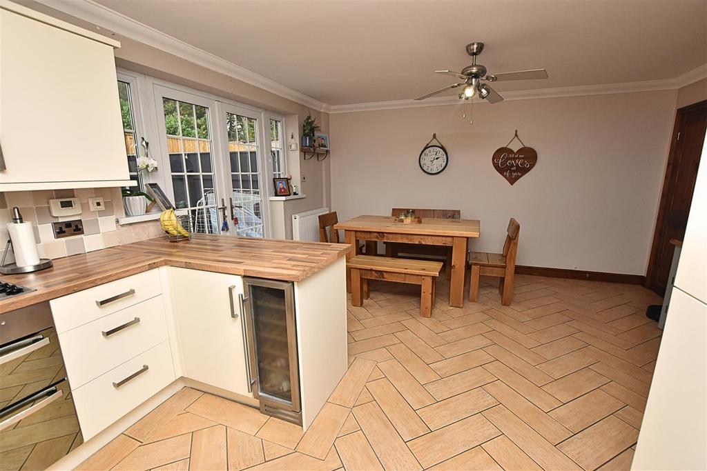 Kitchen diner