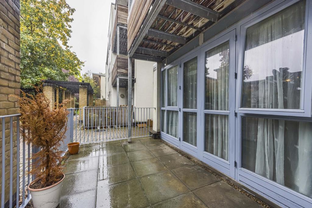 18  Kinglet Close  -010