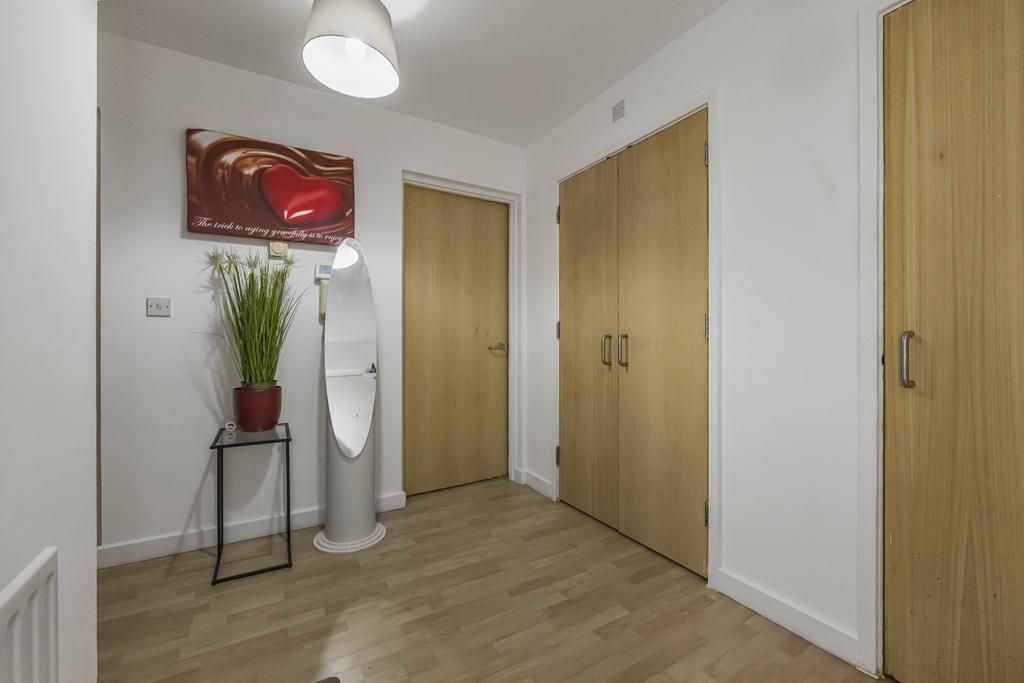 18  Kinglet Close  -011