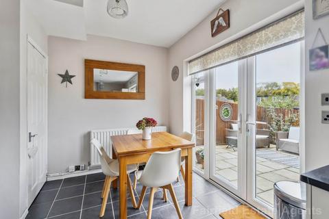 3 bedroom semi-detached house for sale, Dumfries Close, South Oxhey