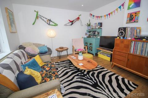 3 bedroom terraced house for sale, Gosforth Lane, South Oxhey