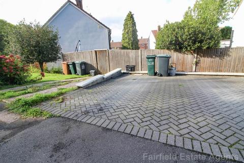 3 bedroom terraced house for sale, Gosforth Lane, South Oxhey, Watford, WD19