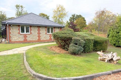 2 bedroom detached bungalow for sale, Ashen Grove Road, Otford Hills, TN15