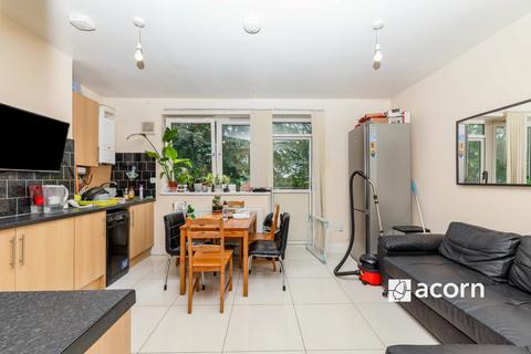 3 bedroom house share to rent, *ROOM LET* Ainsty Estate London SE16