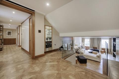 4 bedroom apartment to rent, Cadogan Place, Knightsbridge, SW1X