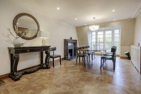 4 bedroom apartment to rent, Cadogan Place, Knightsbridge, SW1X