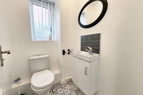 25 Vicarage Gardens, Burscough, Ormskirk, L40 7UU