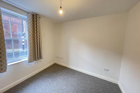 2 bedroom ground floor flat for sale, Sovereign Court, Salisbury SP2