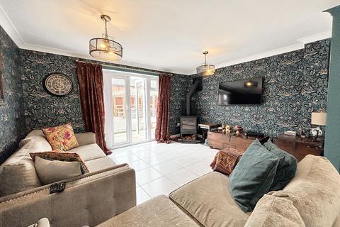 undefined, Glovers Way, Burscough, L40
