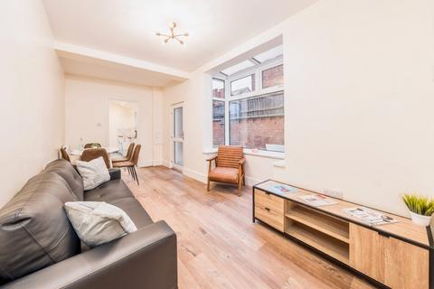 5 bedroom terraced house to rent, Luther Street, Leicester LE3