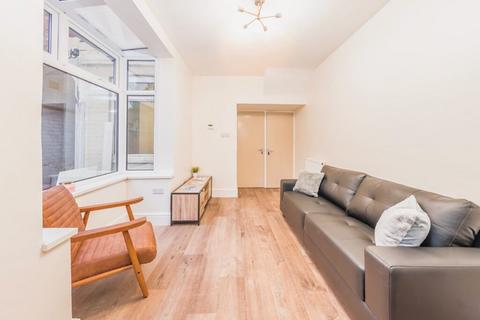 5 bedroom terraced house to rent, Luther Street, Leicester LE3