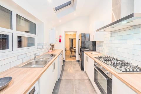 5 bedroom terraced house to rent, Luther Street, Leicester LE3
