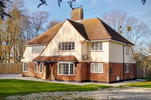 5 bedroom detached house for sale, Northgate Avenue, Bury St. Edmunds