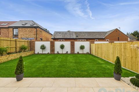 undefined, Eagle Farm, Milton Keynes MK17