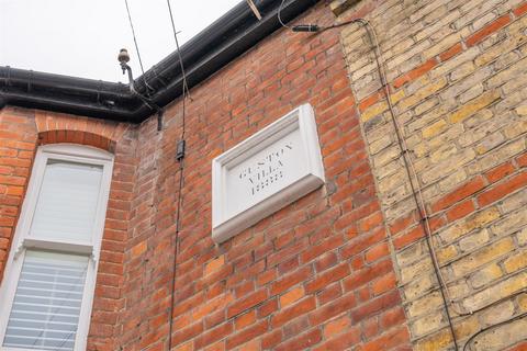 4 bedroom terraced house for sale, Temple Road, Windsor