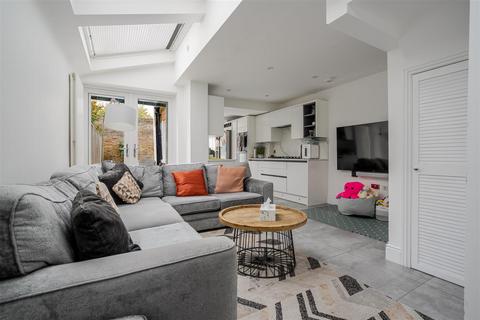 4 bedroom terraced house for sale, Temple Road, Windsor