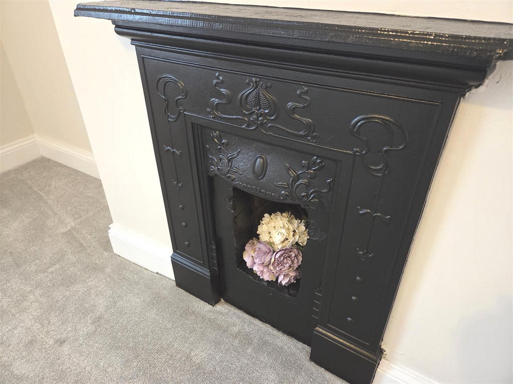 Ftm I v O3ka O0t1pu5m Bx A.jpg