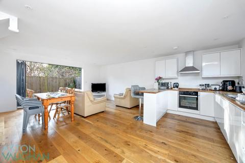 undefined, Brighton, East Sussex BN1