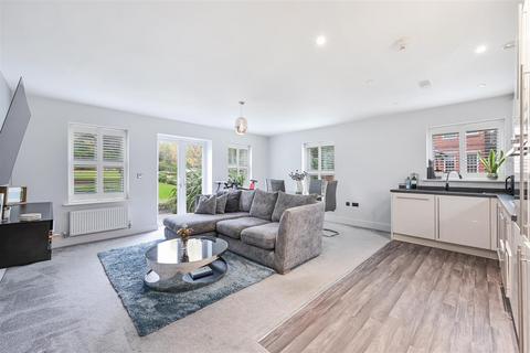 undefined, Richmond Crescent, Epsom