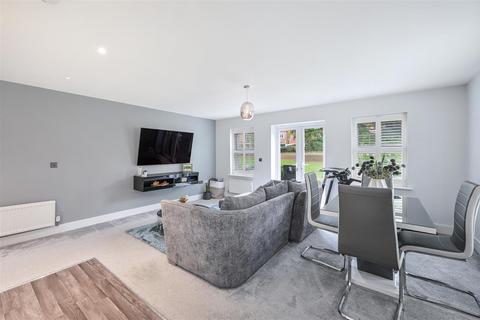 undefined, Richmond Crescent, Epsom