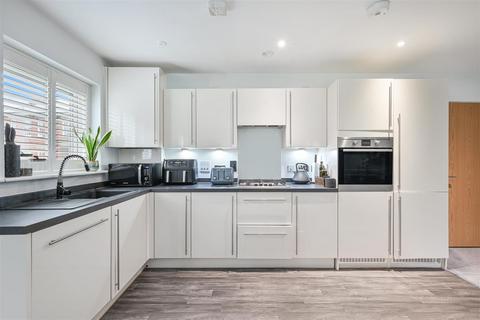 undefined, Richmond Crescent, Epsom