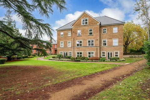 undefined, Richmond Crescent, Epsom